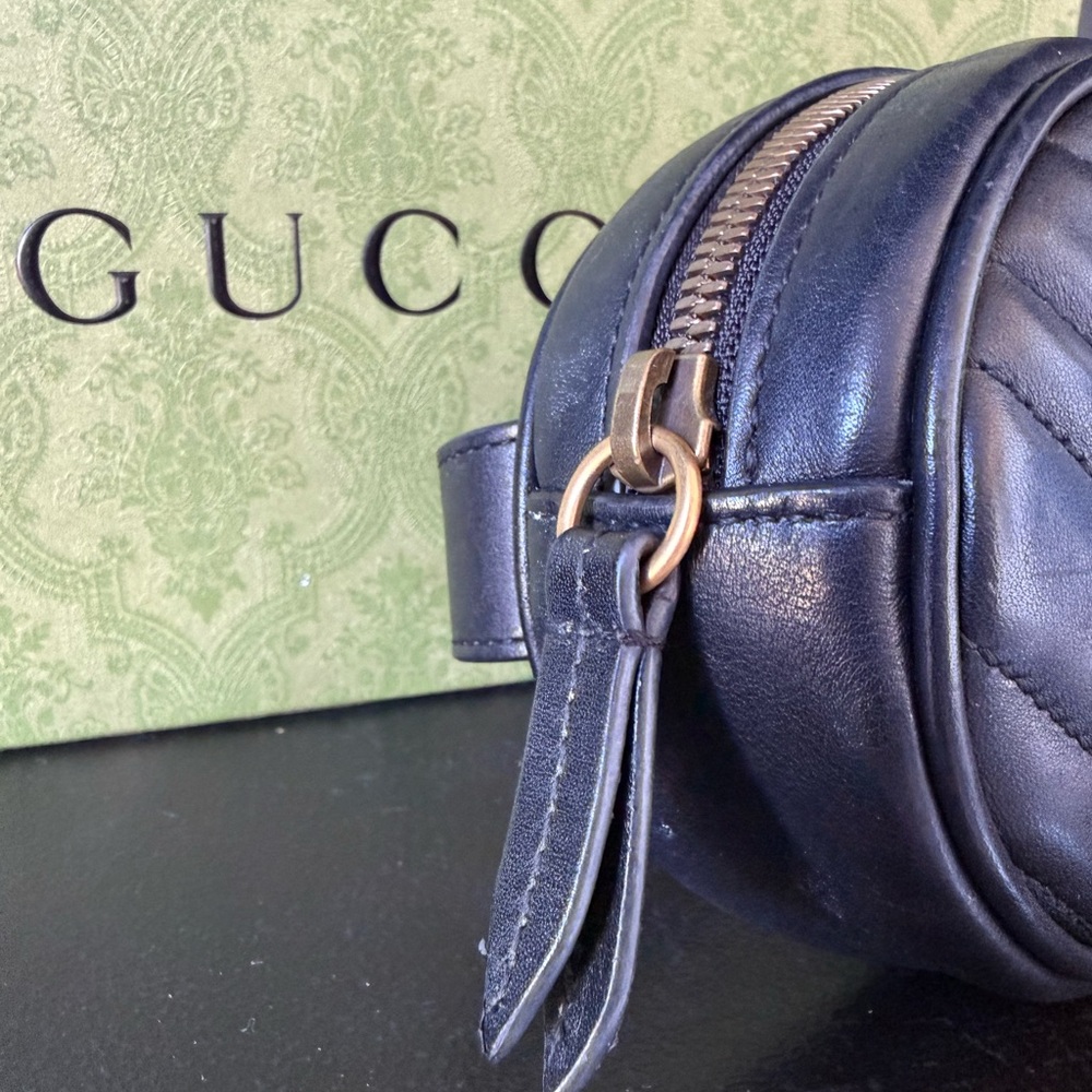 Gucci Marmont Quilted Black Belt Bag with Gold GG - Picture 7 of 12